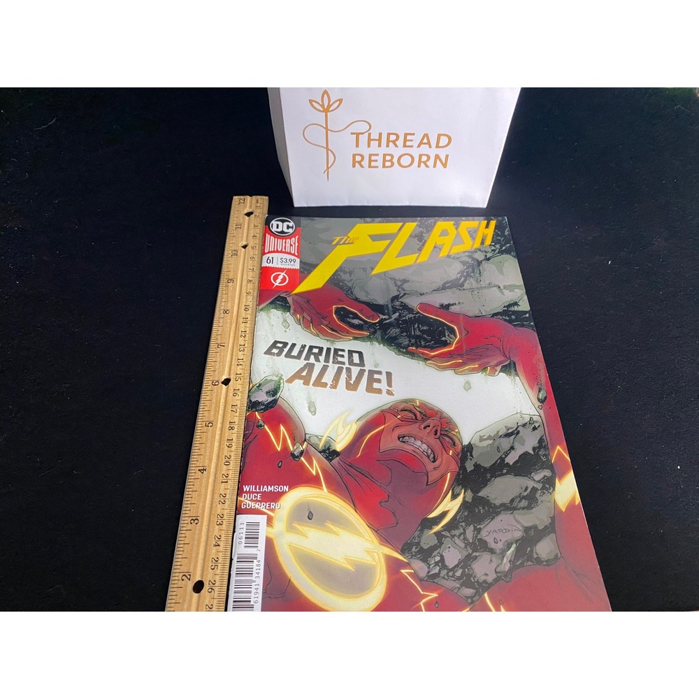 The‎ Flash #61 DC Comics Universe Buried Alive! Comic Book Williamson